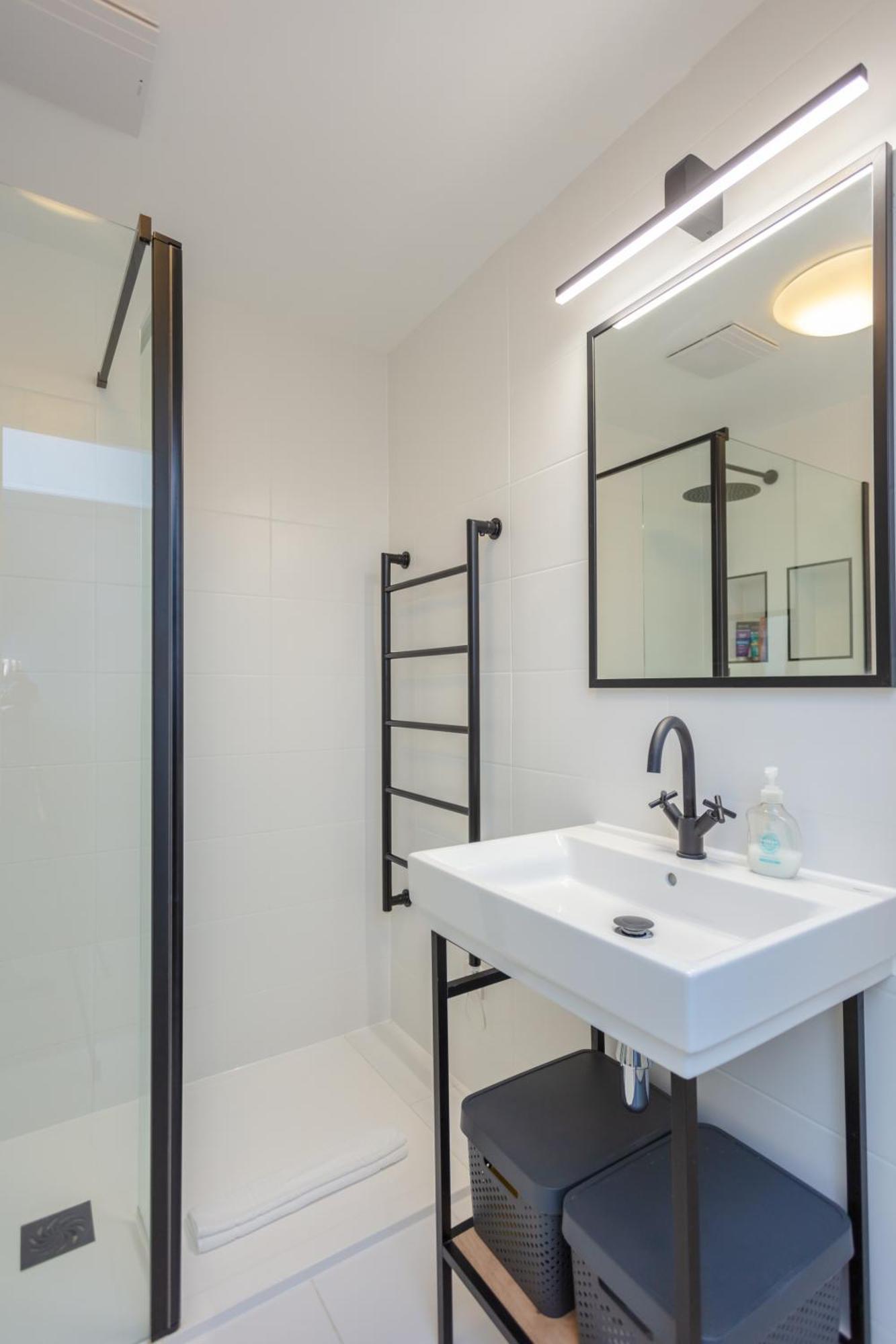 Stylish 1 Bedroom Apartment In Holborn In A Great Location Londra Exterior foto